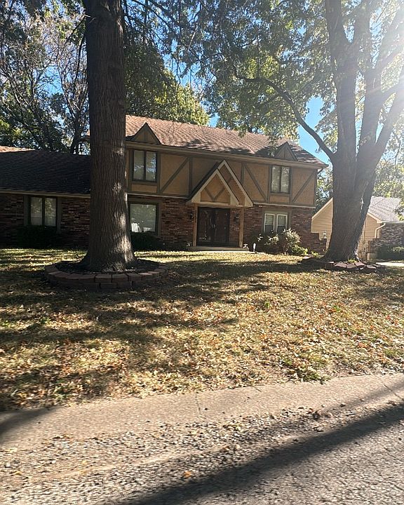 1st image of 2721 S Trenchard Dr