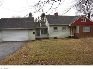 5915 McCartney Rd, Lowellville, OH 44436