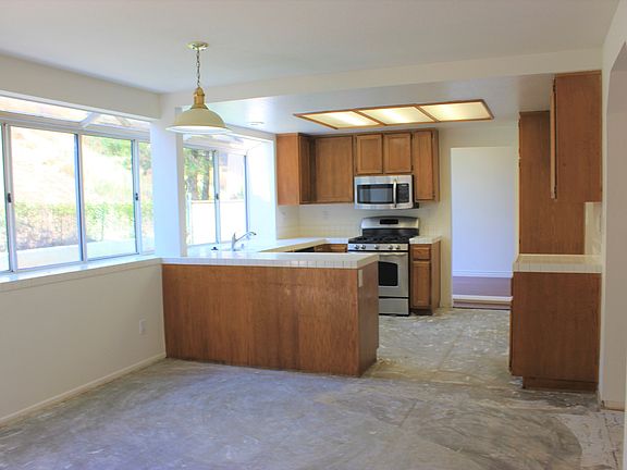 4th image of 27721 Bridlewood Dr