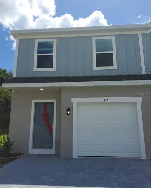 1836 Fan Palm Dr