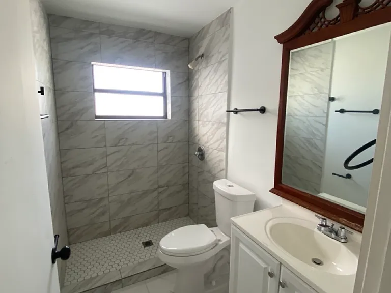 1960 NW 22nd Pl #1960 — Photo 2