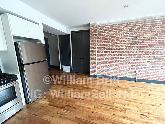 4th image of 568 Communipaw Ave APT 206