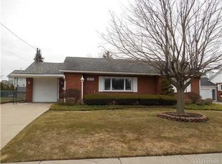 1875 Como Park Blvd, Lancaster, NY 14086