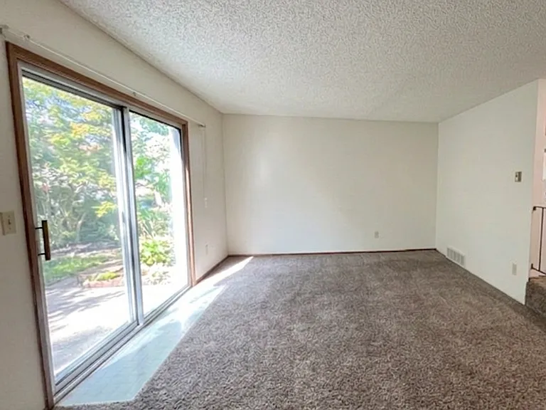 2020-2064 SE Salmon St — Photo 6