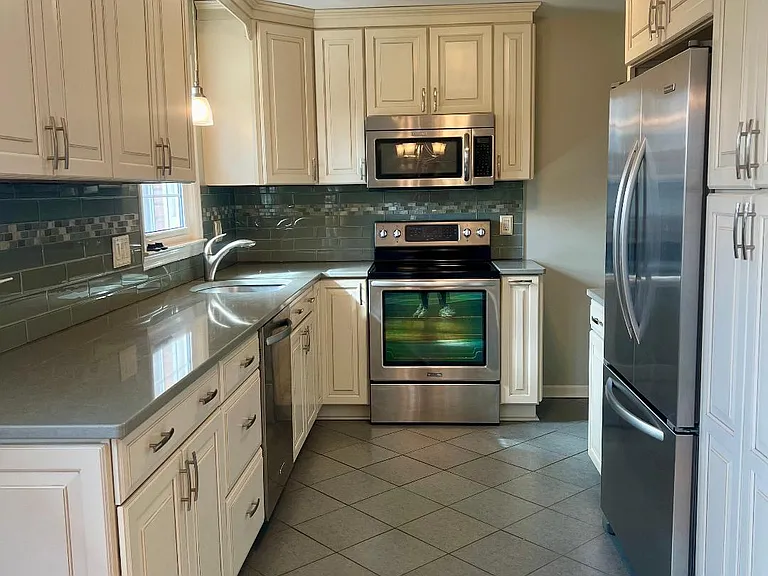 7889 Symphony Ln — Photo 4