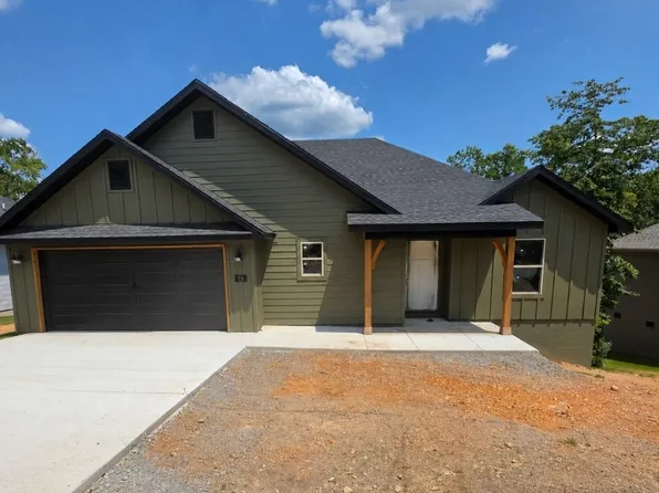 16 Reading Ln, Bella Vista, AR 72714
