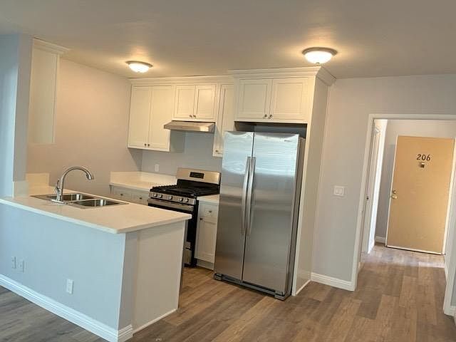 1st image of 920 N Stanley Ave #206