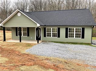 124 Pine Corner Dr, Dahlonega, GA 30533