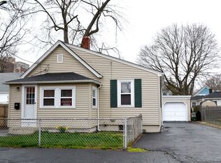 6 Hoppin Ave, Riverside, RI 02915