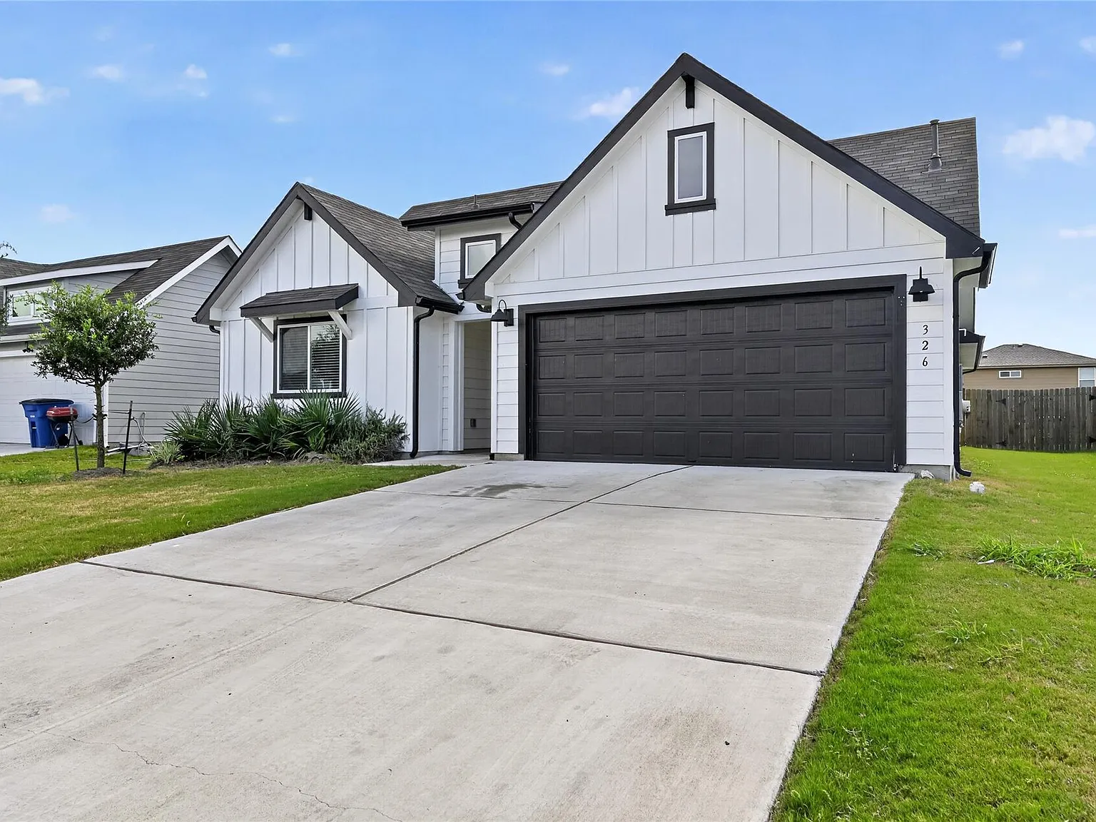 4 bed, 2.0 bath, 1801 sqft, $1,775 — Photo 2