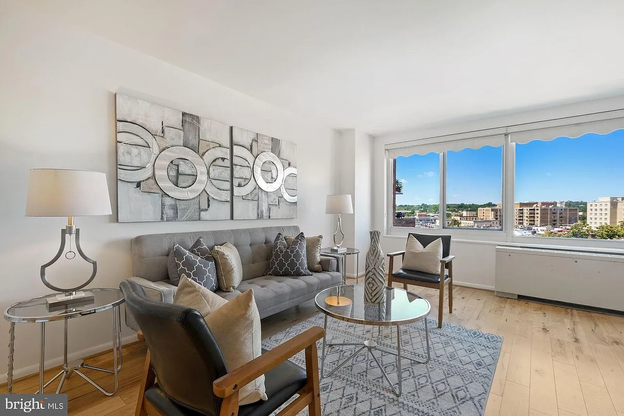 1 bed, 718 sqft, $2,800 — Photo 2