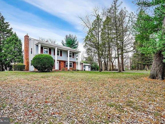 3rd image of 116 Powderhorn Dr