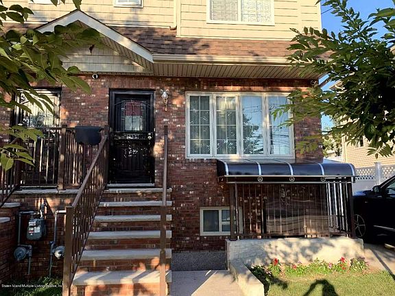 2nd image of 3335 Richmond Avenue