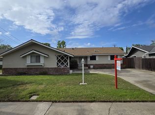 1704 Crestview Dr, Modesto, CA 95355