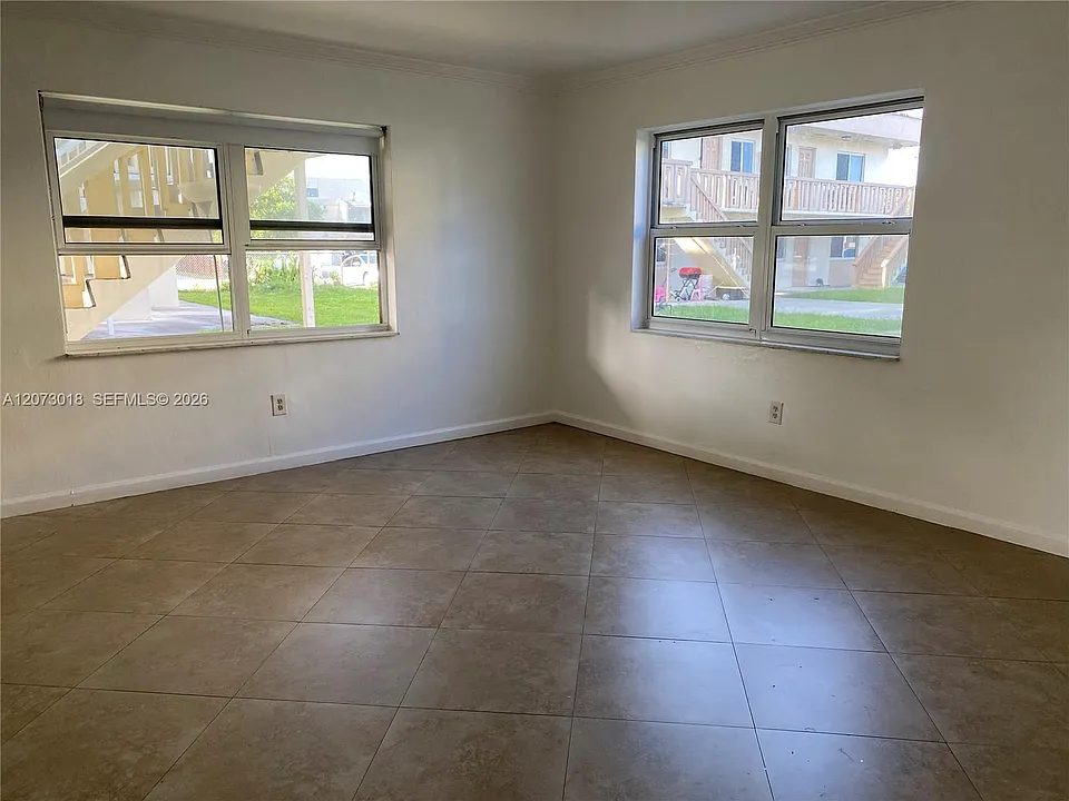 3670 SW 60th Ave #2