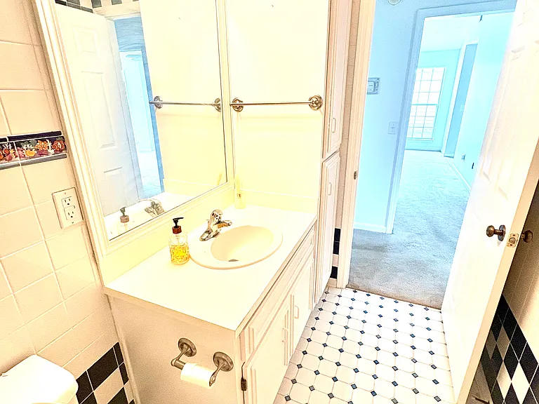 5240 Spinnaker Ct — Photo 21