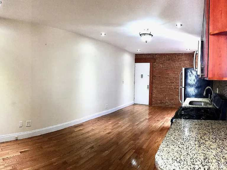 164 Sherman Ave #41 — Photo 7