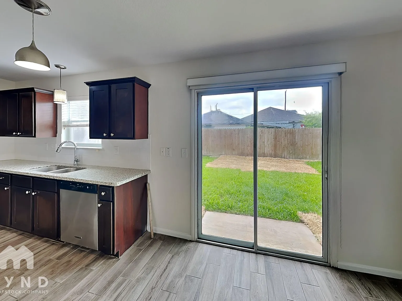 4 bed, 2.5 bath, 1700 sqft, $2,300 — Photo 4
