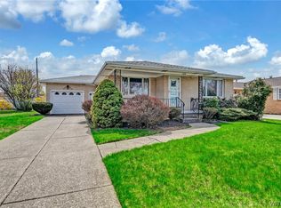 249 Claudette Ct, Depew, NY 14043