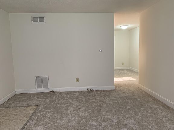 3rd image of 211 Dawson Ave