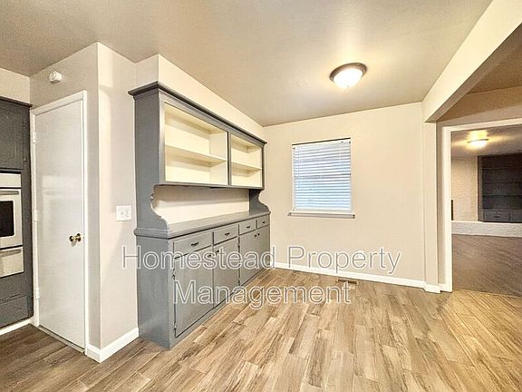 4th image of 3420 N Shannon Ave