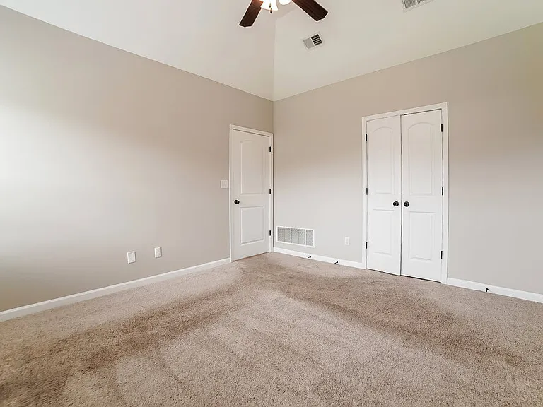 3173 Greenhouse Dr — Photo 9