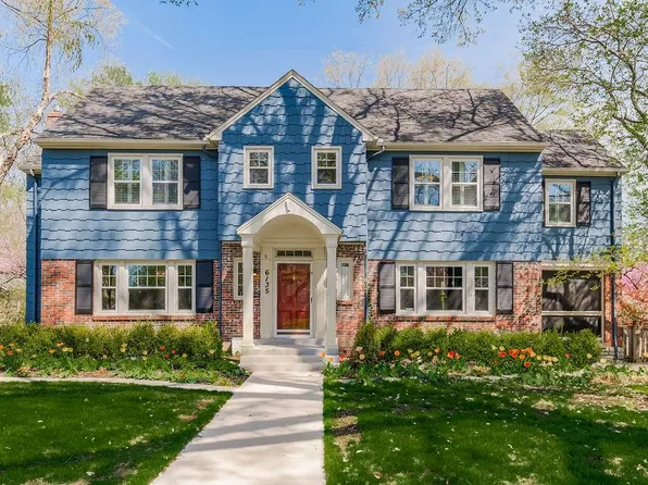 6135 Morningside Dr, Kansas City, MO 64113