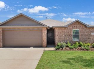 10417 SW 41st Pl, Mustang, OK 73064