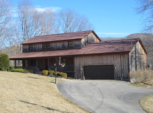 3550 Sandstone Rd, Meadow Bridge, WV 25976