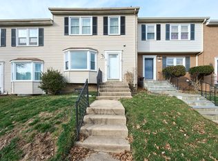 5 Briarstone Ln, Gaithersburg, MD 20877