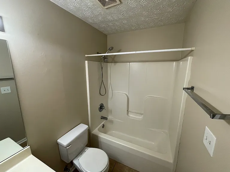 10824 Charlene Dr — Photo 19