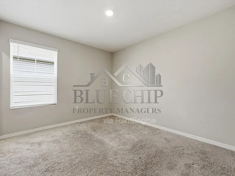 12937 Camarillo Pl — Photo 31