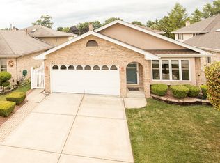 5743 W 89th St, Oak Lawn, IL 60453