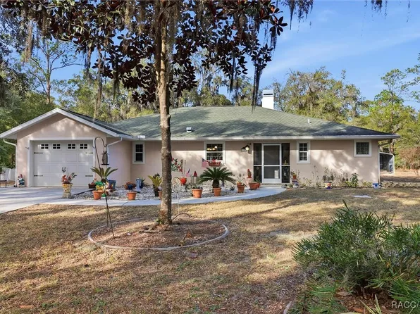 11905 W Caladium St, Crystal River, FL 34428