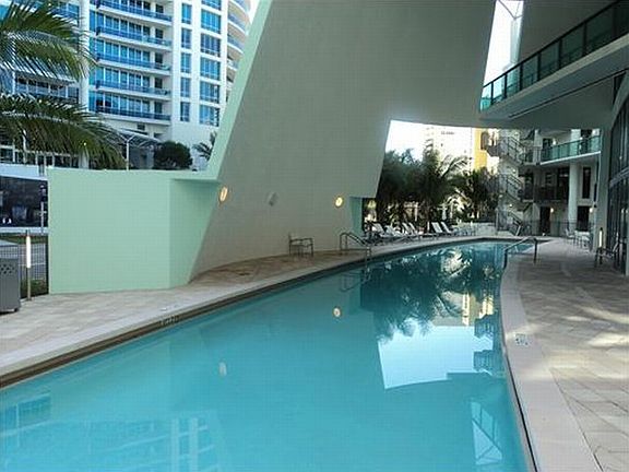 3rd image of 6000 Collins Ave APT 532