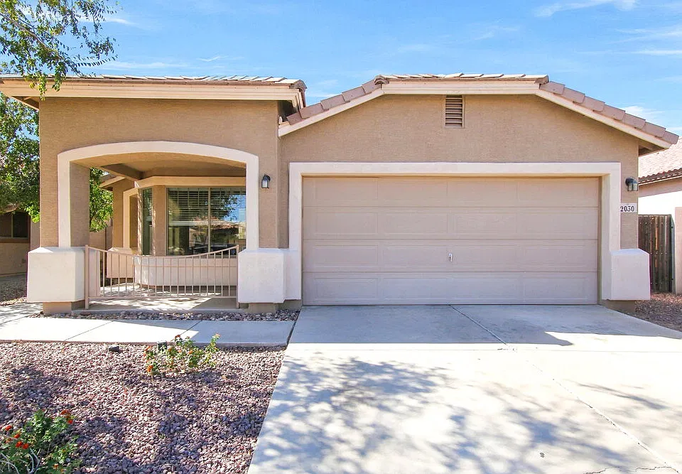 2030 S 100th Ln