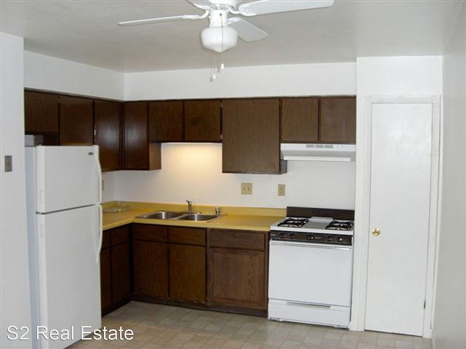 2nd image of 6372 N 89th St #10