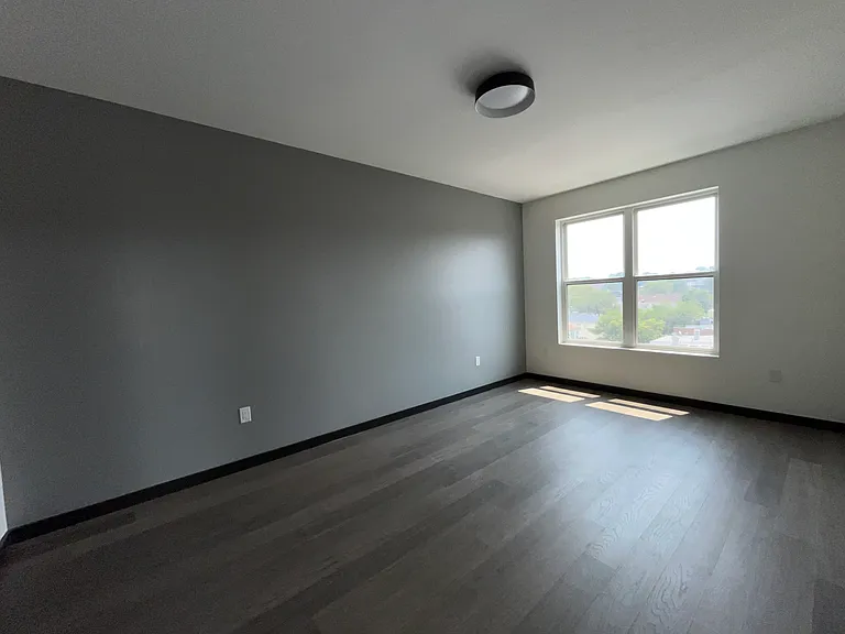 130-132 Mallory Ave #502 — Photo 12