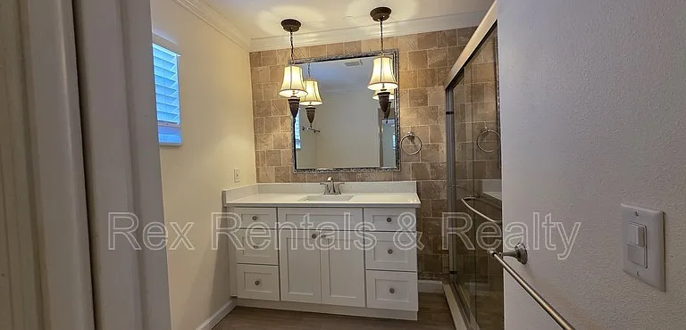 4095 14th St NE — Photo 16