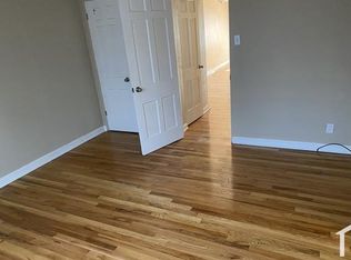 947 Chain Of Rocks Dr #947, Saint Louis, MO 63137