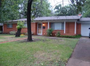 7112 Robinhood Ln, Fort Worth, TX 76112