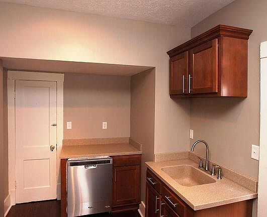 3rd image of 342 N 36th Ave #342N36