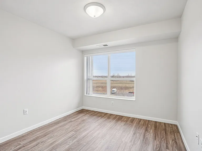 Sarazin Flats II — Photo 13