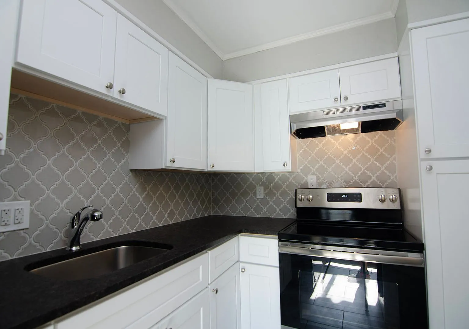 Great Sylvan Park neighborhood! — Photo 1