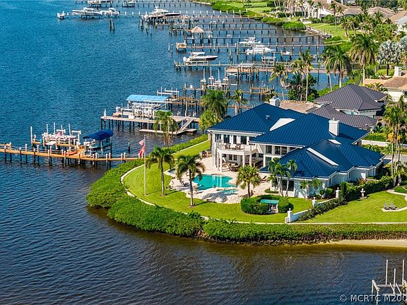 2nd image of 661 SW Bay Pointe Cir