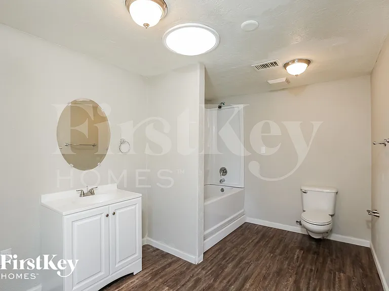 13249 N 14th Dr — Photo 11