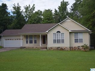 369 Brow Dr, Gadsden, AL 35904