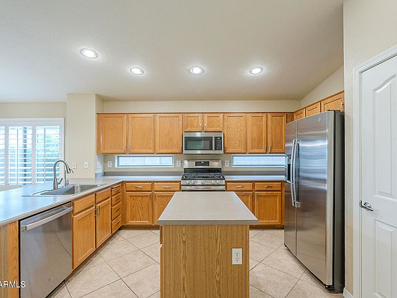 4th image of 19616 N 107TH Drive
