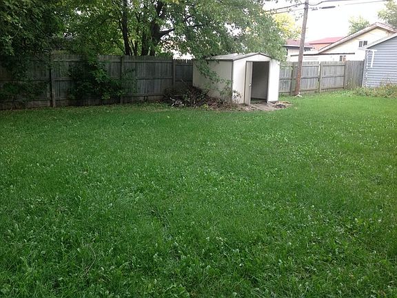 5th image of 704 N Lincoln Ave