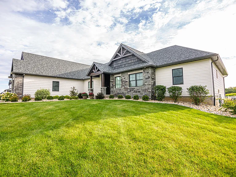 5123 Pigeon Creek Trl — Photo 2